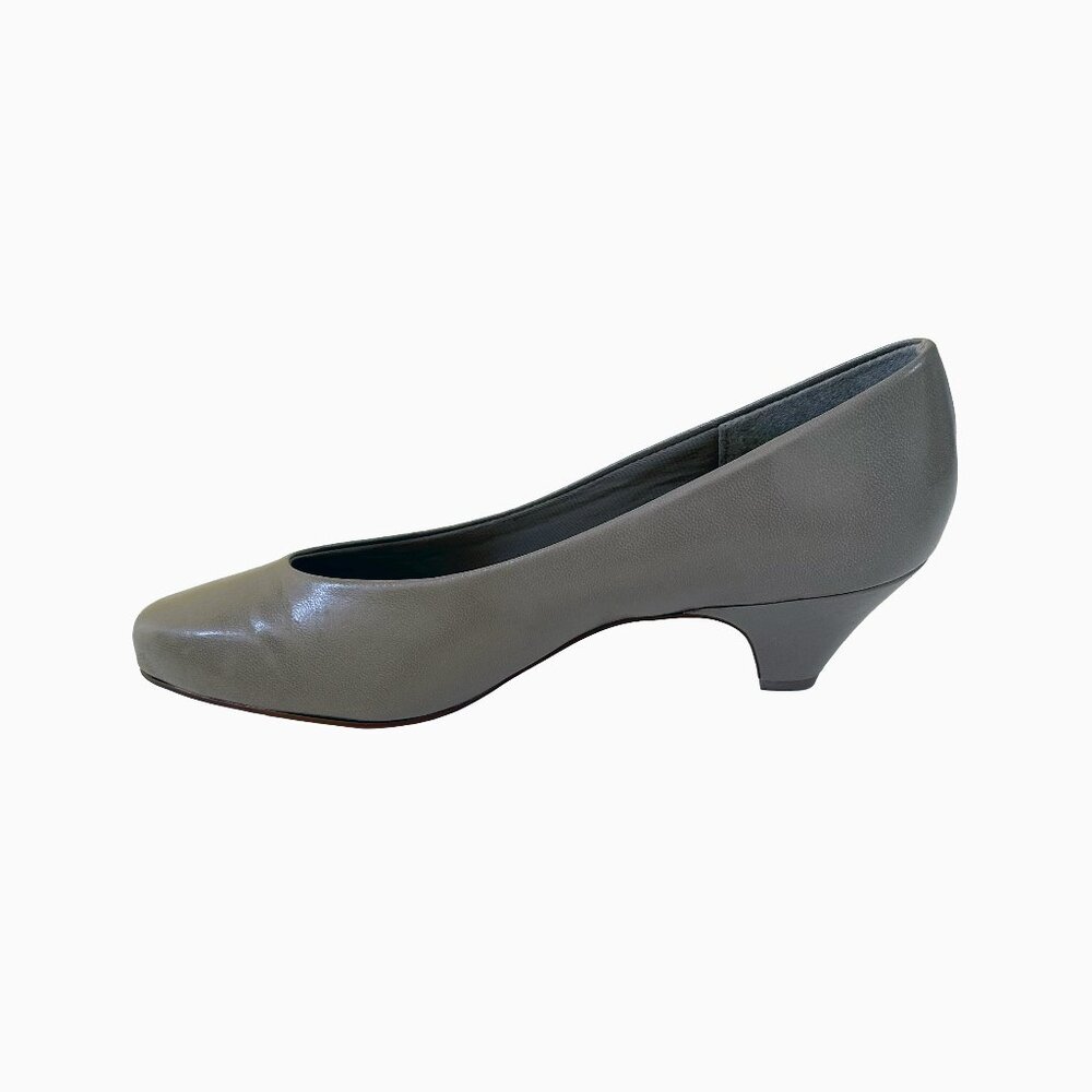 Naturalizer Gray Low Heel Pumps